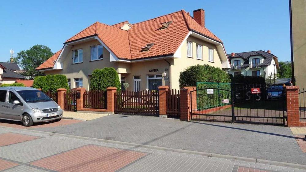 Dom Goscinny Kavera Dziwnowek Exterior photo